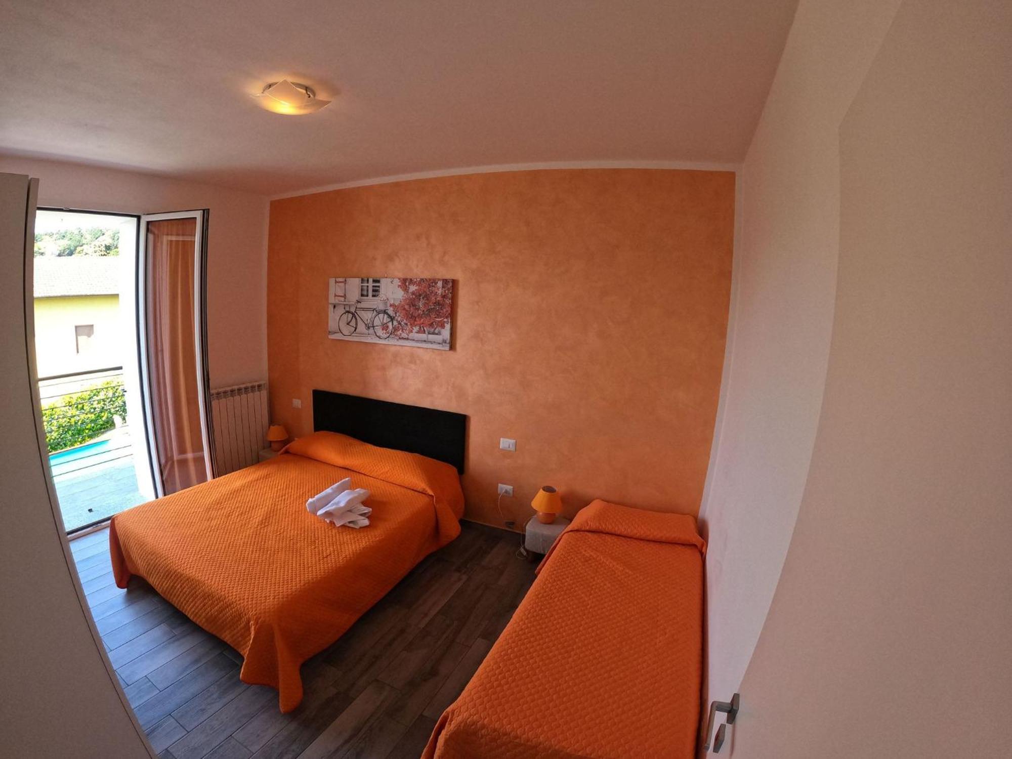Casa Charlie Apartment Arcisate Room photo